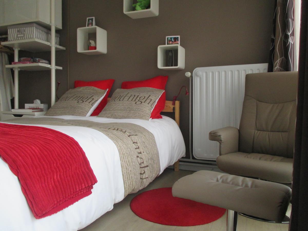 B&B La Chambre Du Ropieur Mons Exterior photo